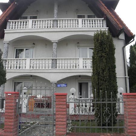 HévízKristaly Apartman住宿加早餐旅馆 外观 照片