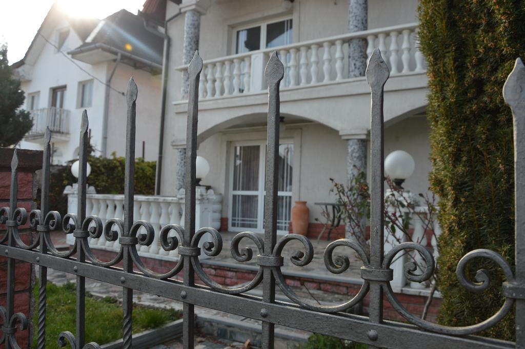 HévízKristaly Apartman住宿加早餐旅馆 外观 照片