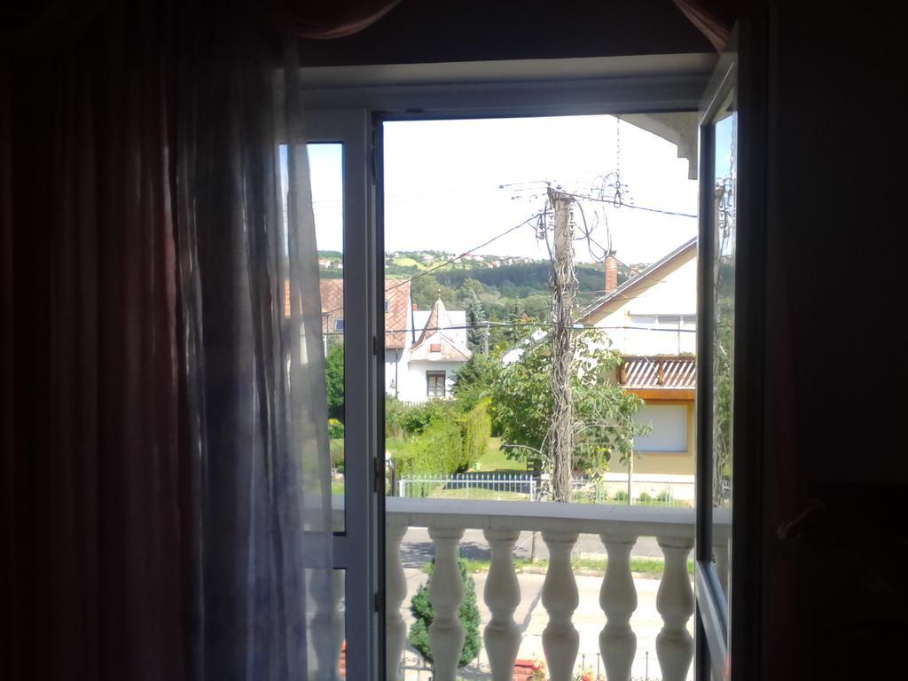 HévízKristaly Apartman住宿加早餐旅馆 外观 照片
