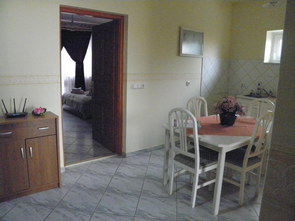HévízKristaly Apartman住宿加早餐旅馆 外观 照片