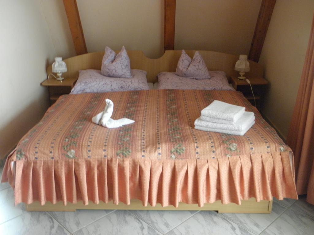 HévízKristaly Apartman住宿加早餐旅馆 外观 照片